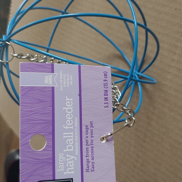 Hay Ball Feeder - Picture 2 of 3